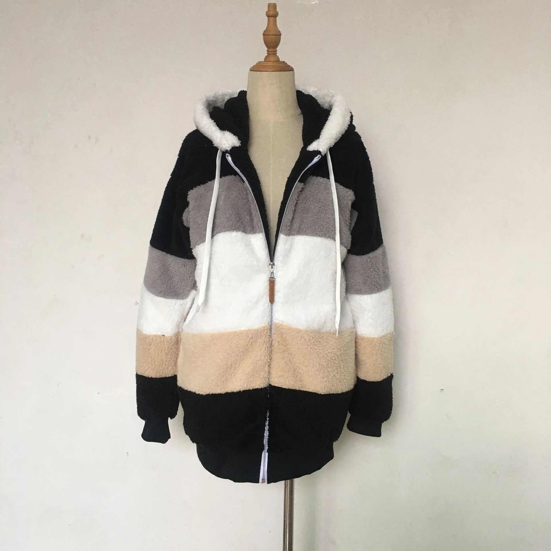 Women's Oversized Hooded Plush Jacket – Warm Zip - Up Streetwear Coat | S–5XL, 9 Colors - G - Catoure Women's Oversized Hooded Plush Jacket – Warm Zip - Up Streetwear Coat | S–5XL, 9 Colors Women's Outerwear